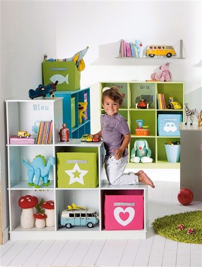 Dětský pokoj s dostatkem úložných prostor na hračky